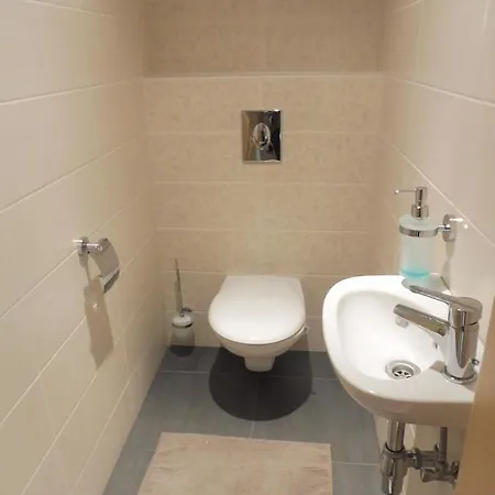 Lägenhet Azur Apartman Velence