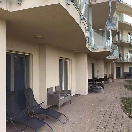 Azur Apartman Apartment Velence
