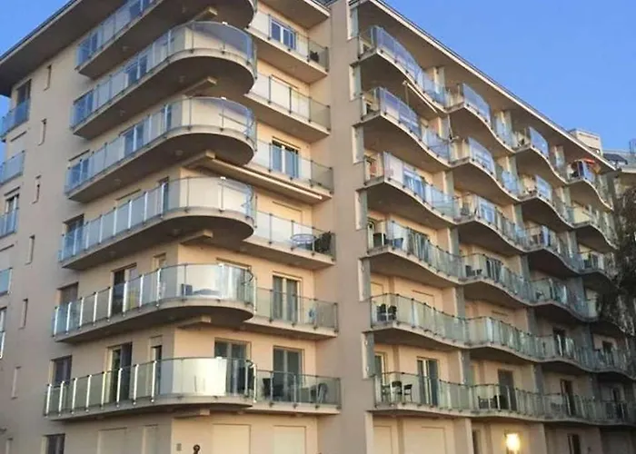 Azur Apartman * ולנצה